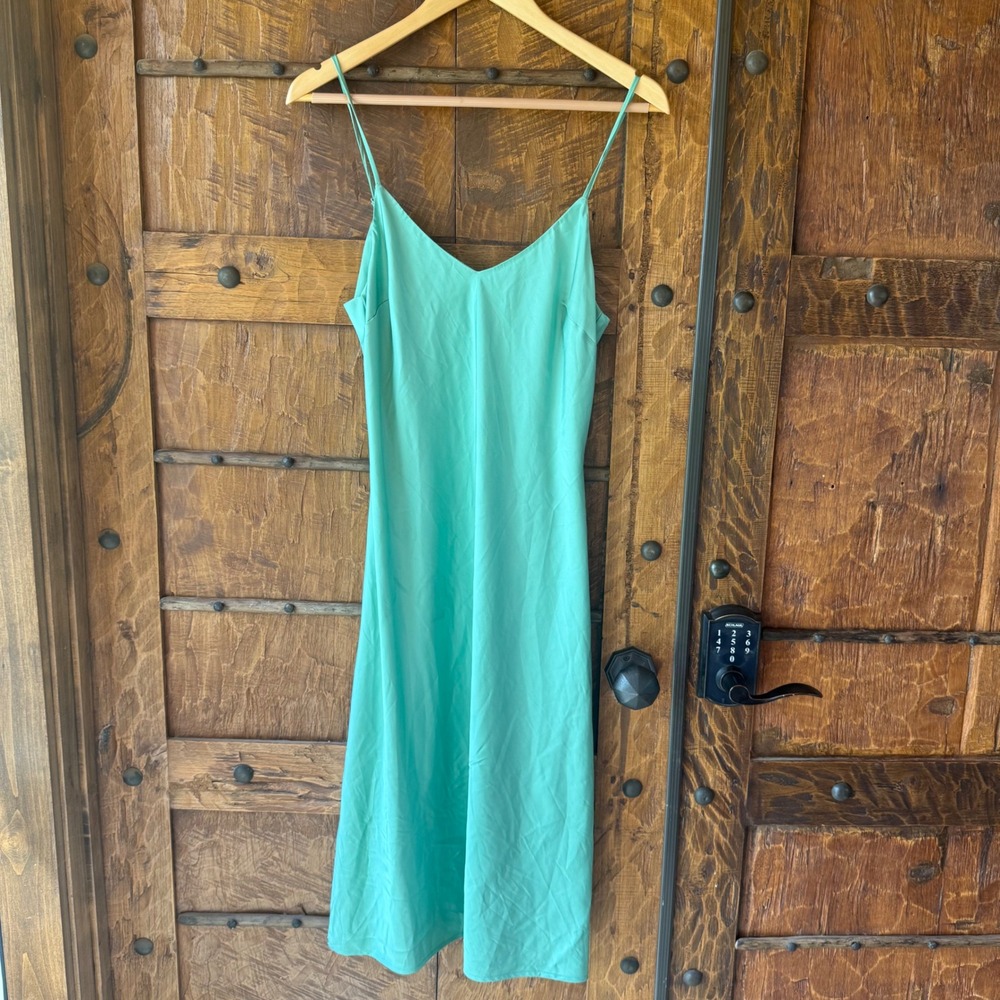 Forever 21 Womens Mint Green V-Neck Midi Slip Dress Adjustable Straps Size M